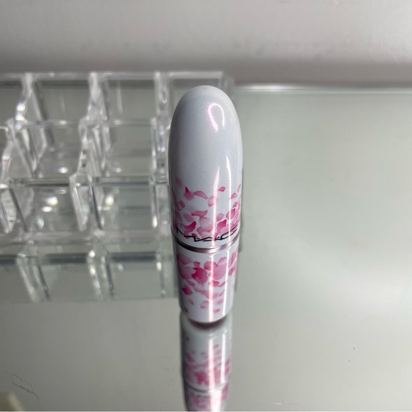 limited edition mac lipstick - Picture 4 of 4